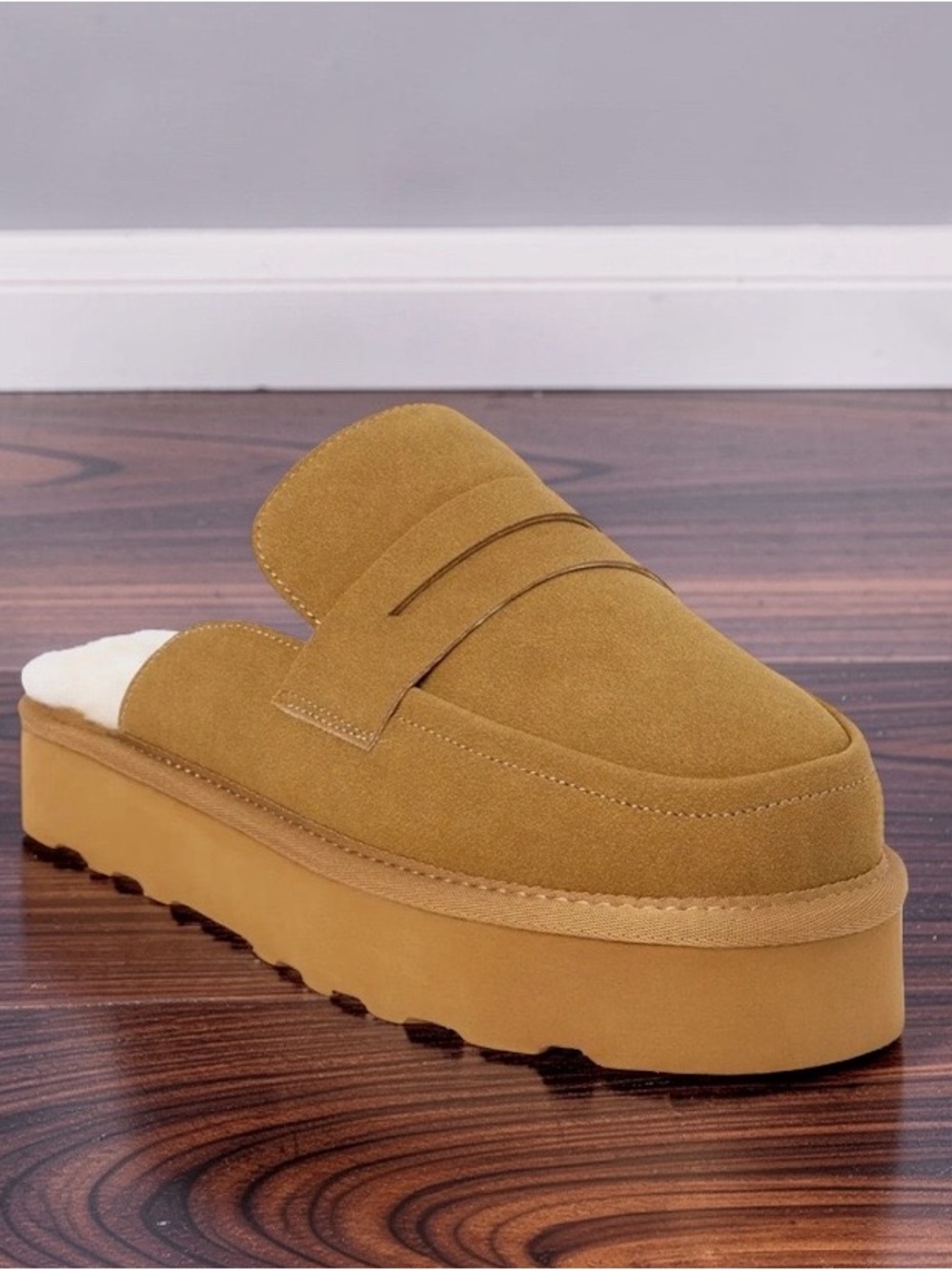 New Woman’s BEACH by Matisse Stow Platform Faux Fur Penny Loafer Mule Size 8